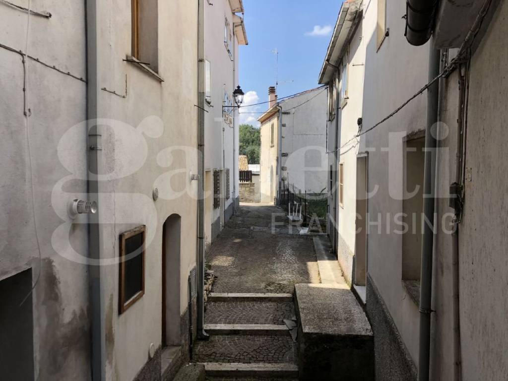 Appartamento a Castel del giudice in Via San Rocco, 10 - Foto 2