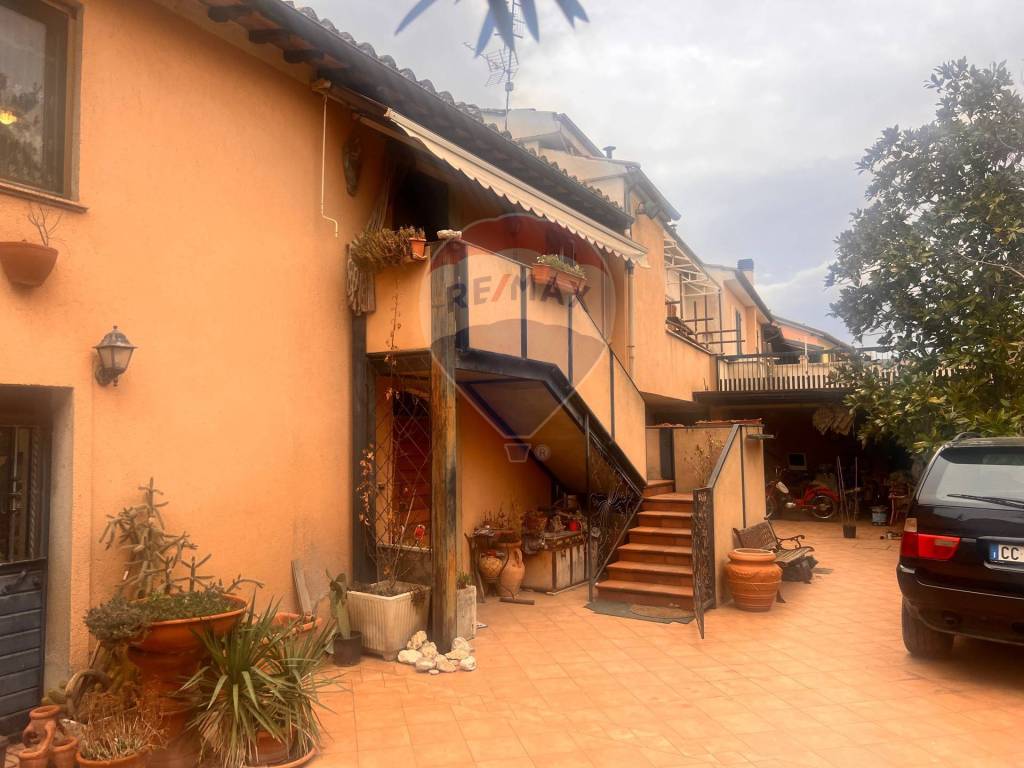 Casa indipendente a Foligno in Via Monte Puranno, 7 - Foto 2