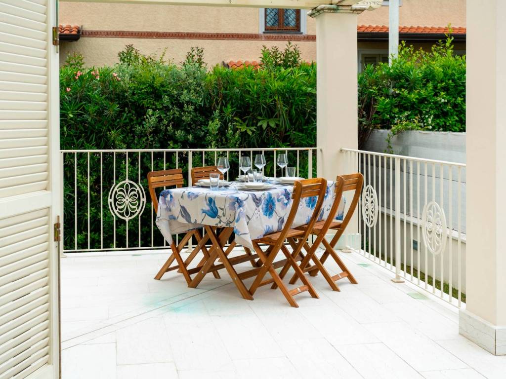 Villa a Seravezza in Via Baraglino - Foto 2