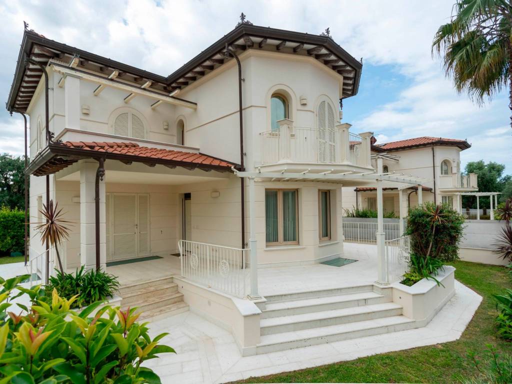 Villa a Seravezza in Via Baraglino - Foto 5