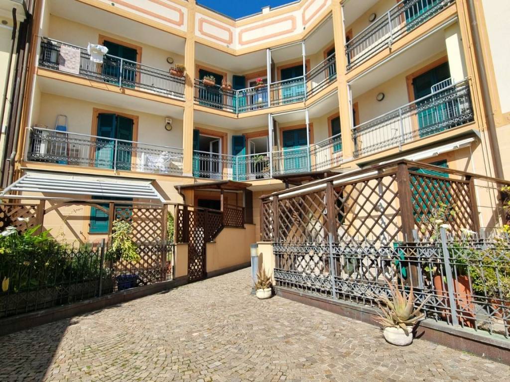 Appartamento a Spotorno in Via Berninzoni - Foto 2
