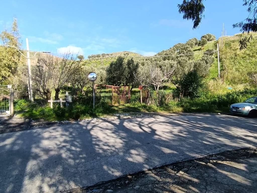 Terreno a Catanzaro in Viale Tagliamento - Foto 2