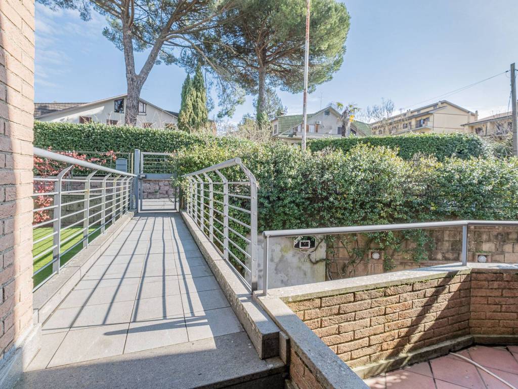 Villa a Sutri in Via di Sant'Antonio Abate, 72 - Foto 4