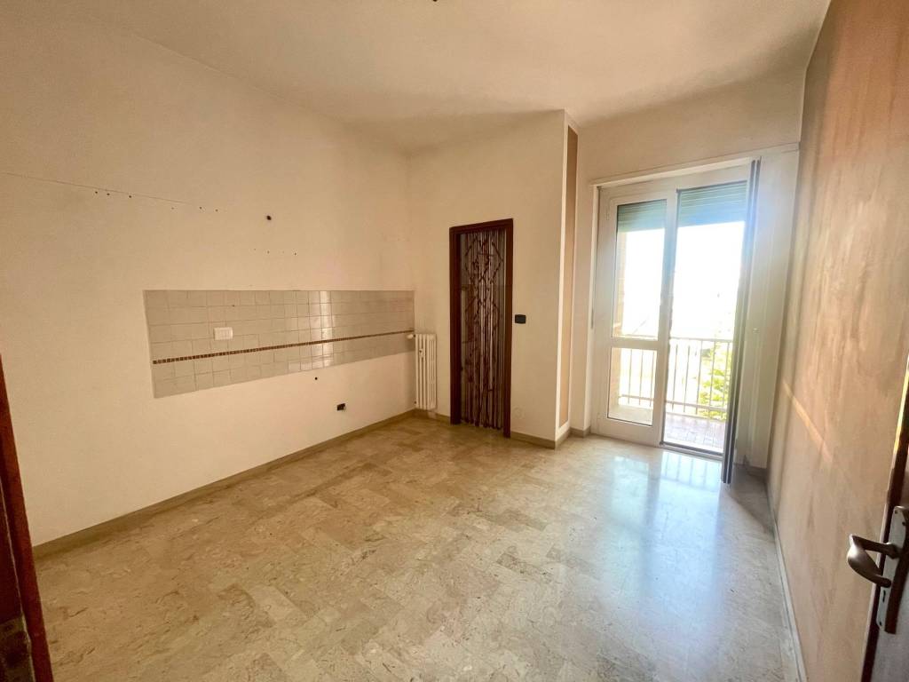 Appartamento a Asti in Via Alessandro Manzoni, 1 - Foto 2