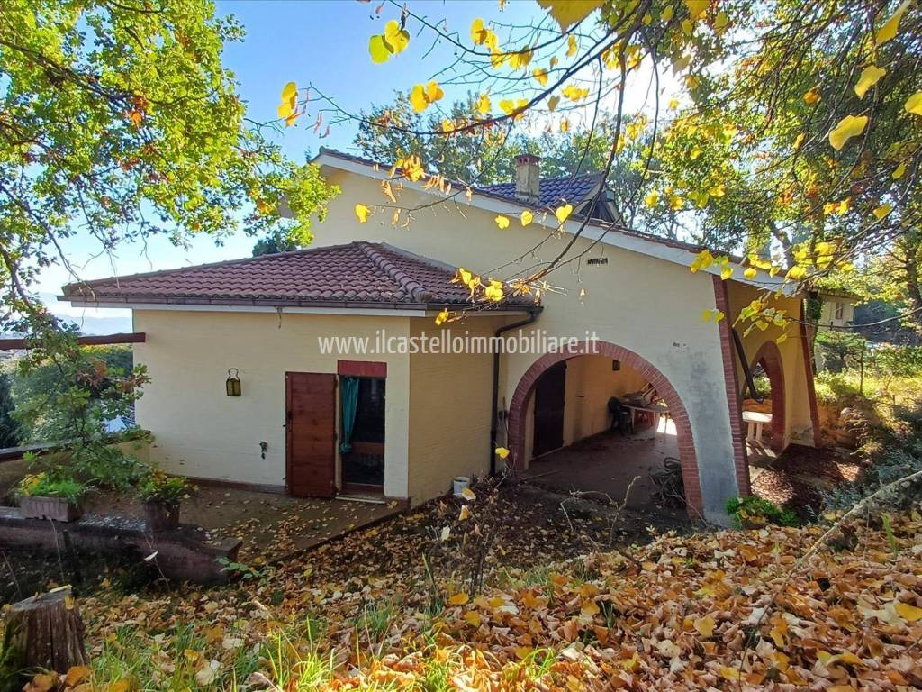 Villa a Sarteano in via Della Resistenza 2/a - Foto 2