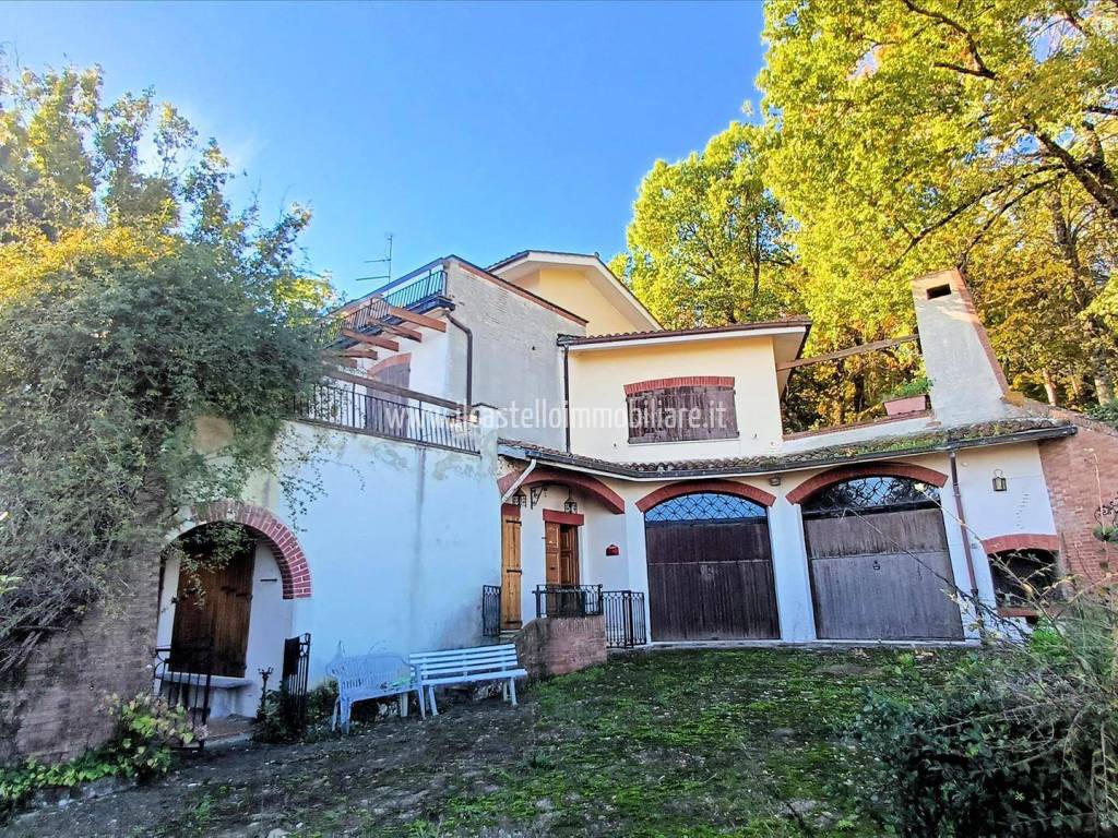 Villa a Sarteano in via Della Resistenza 2/a - Foto 3