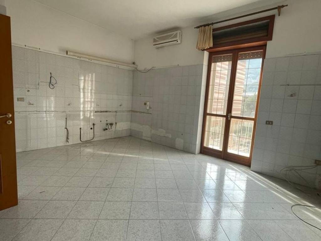 Appartamento a Nocera inferiore in Via Eugenio Siciliano - Foto 2