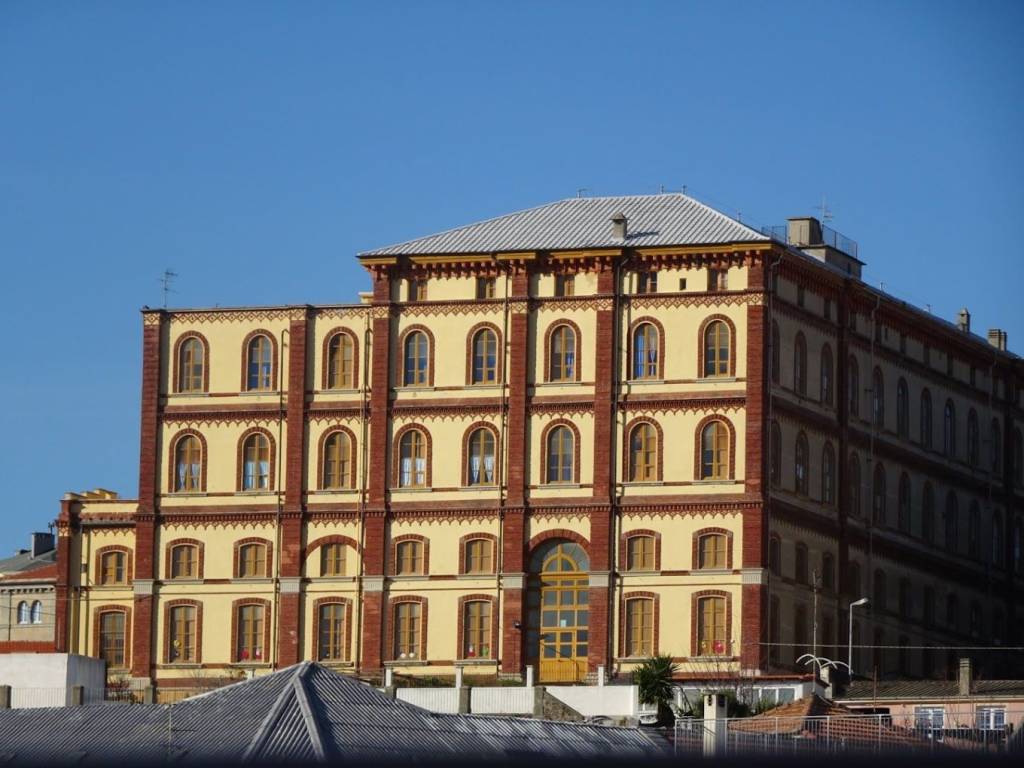 Palazzo / stabile a Savona in Via Davide Caminati, 10 - Foto 3