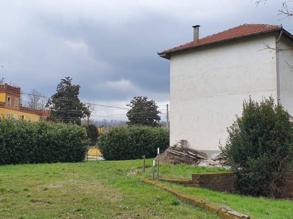 Casa indipendente a Asti in FRAZIONE QUARTO - Foto 2