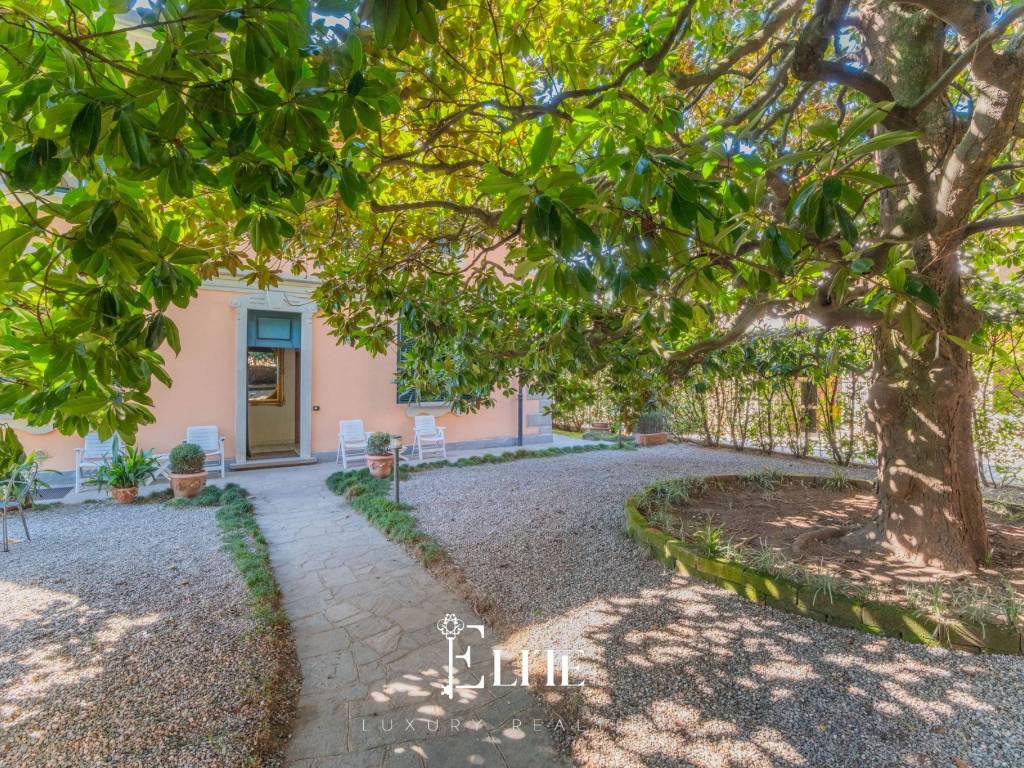 Villa a Sesto calende in Via alla Punta, 18 - Foto 4