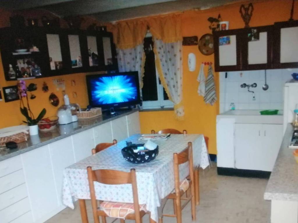 Appartamento a Sarzana in Via Borgo di Mezzo, 2 - Foto 2