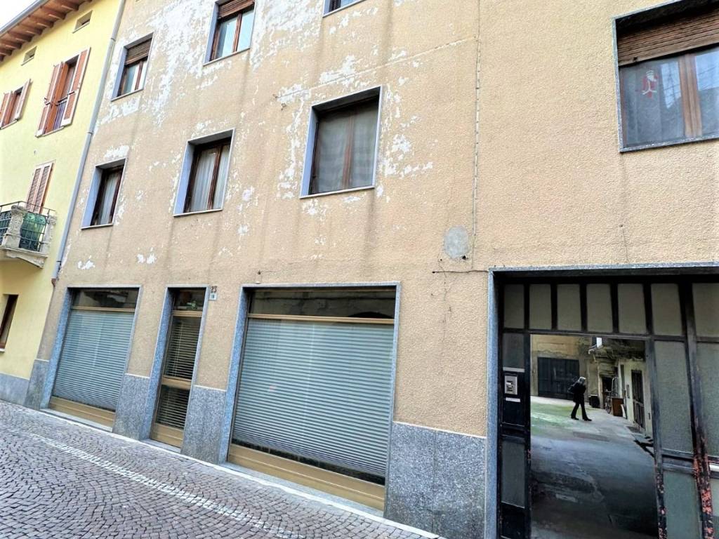 Palazzo / stabile a Galliate in Via Canonico Diana, 21 - Foto 2