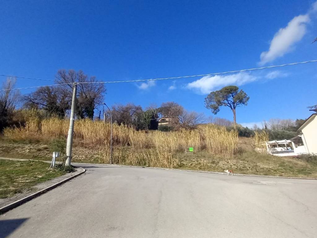 Terreno a Rapagnano in Via Tenna - Foto 2