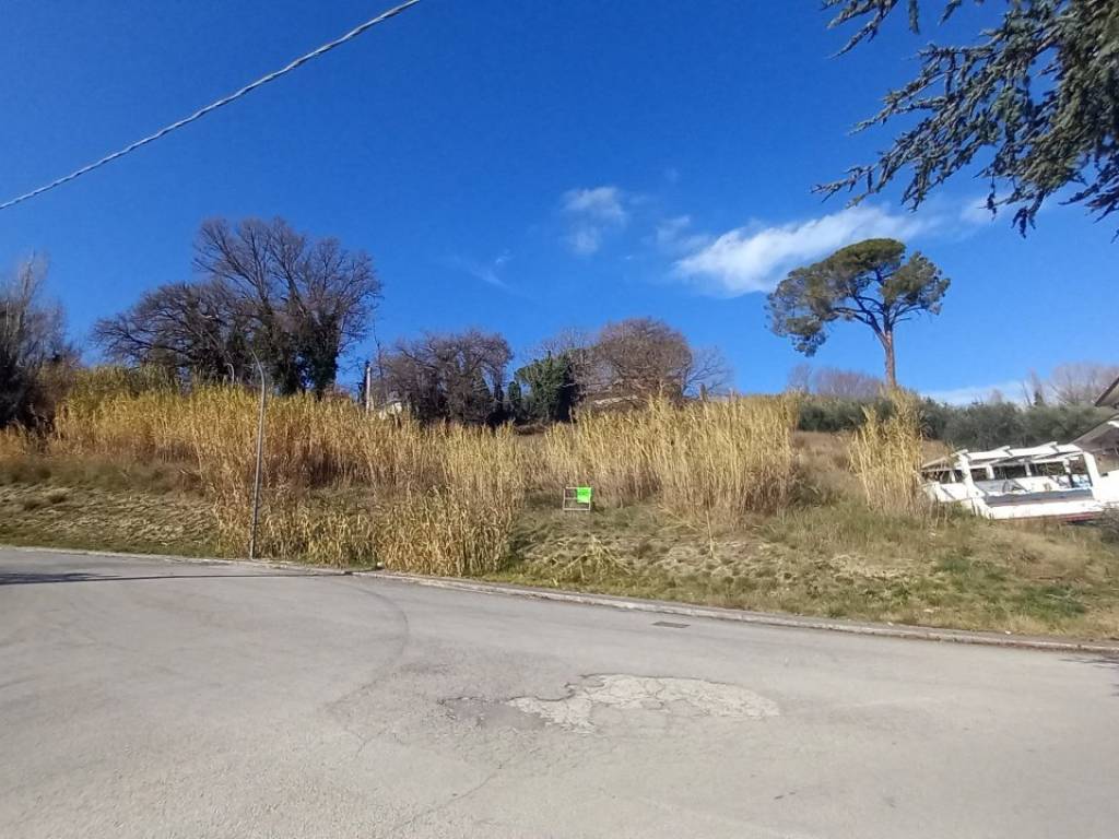 Terreno a Rapagnano in Via Tenna - Foto 3