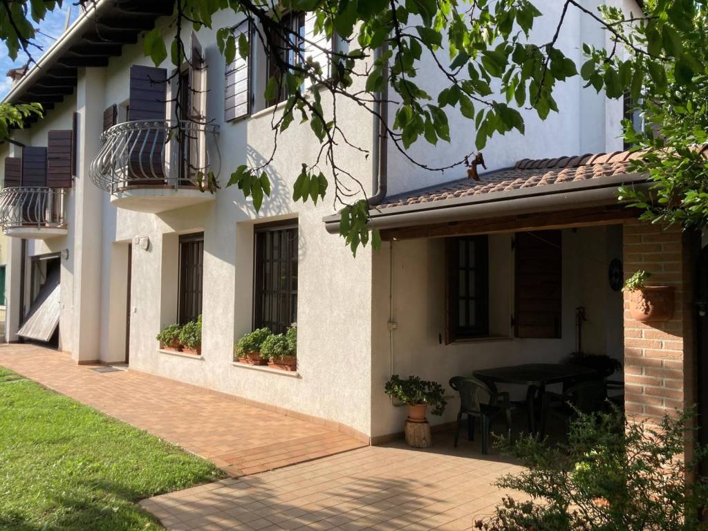 Villa a Pocenia in Via Armando Diaz, 23 - Foto 2