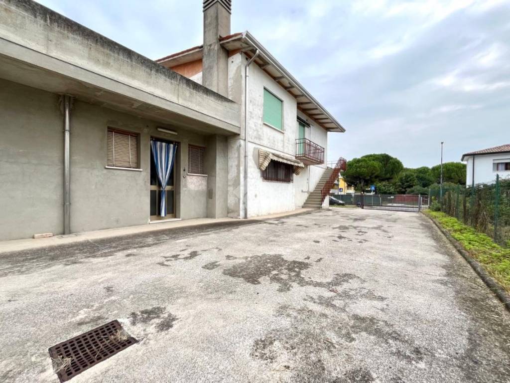 Casa indipendente a Ponte san nicolò in Via Giuseppe Garibaldi, 40 - Foto 5
