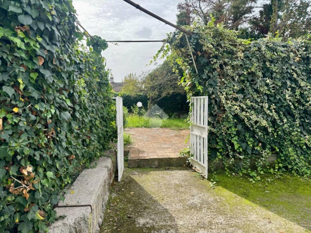 Appartamento a Terracina in Via Badino Vecchia - Foto 5
