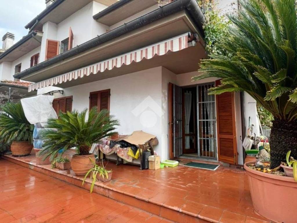 Villetta a schiera a Pistoia in Via di san biagio in cascheri - Foto 2