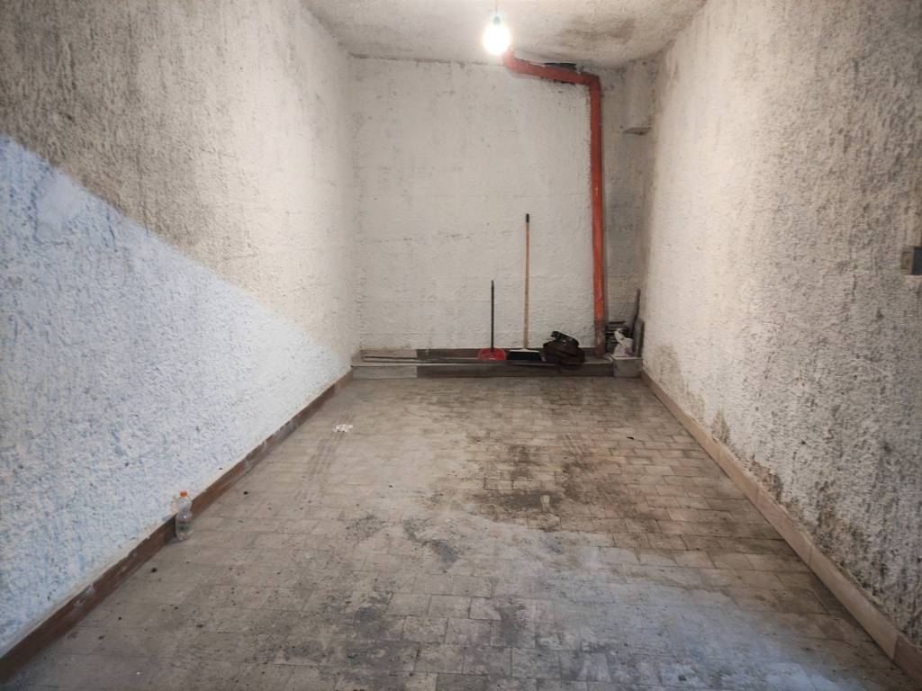 Box / garage a Atripalda in Via Vincenzo Vitale - Foto 3