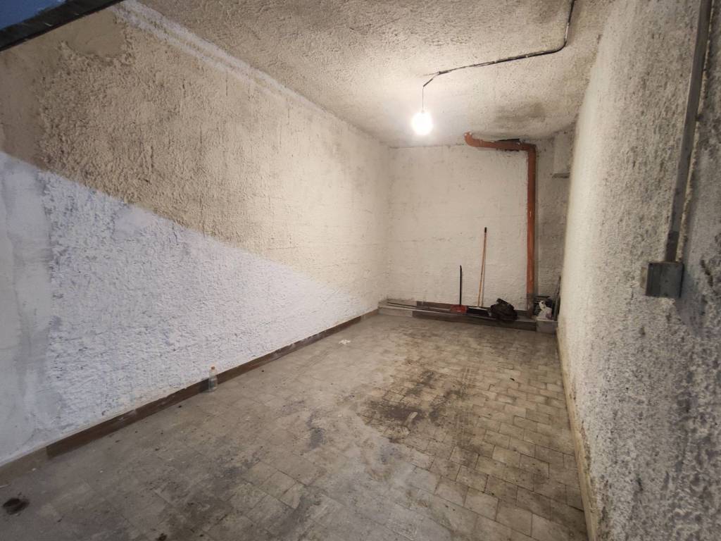Box / garage a Atripalda in Via Vincenzo Vitale - Foto 4