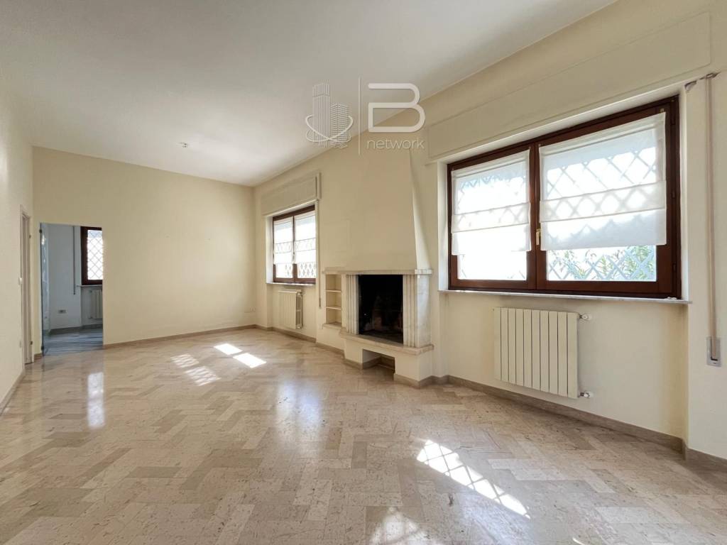 Villa a Viareggio in Via Nino Bixio, 49 - Foto 3
