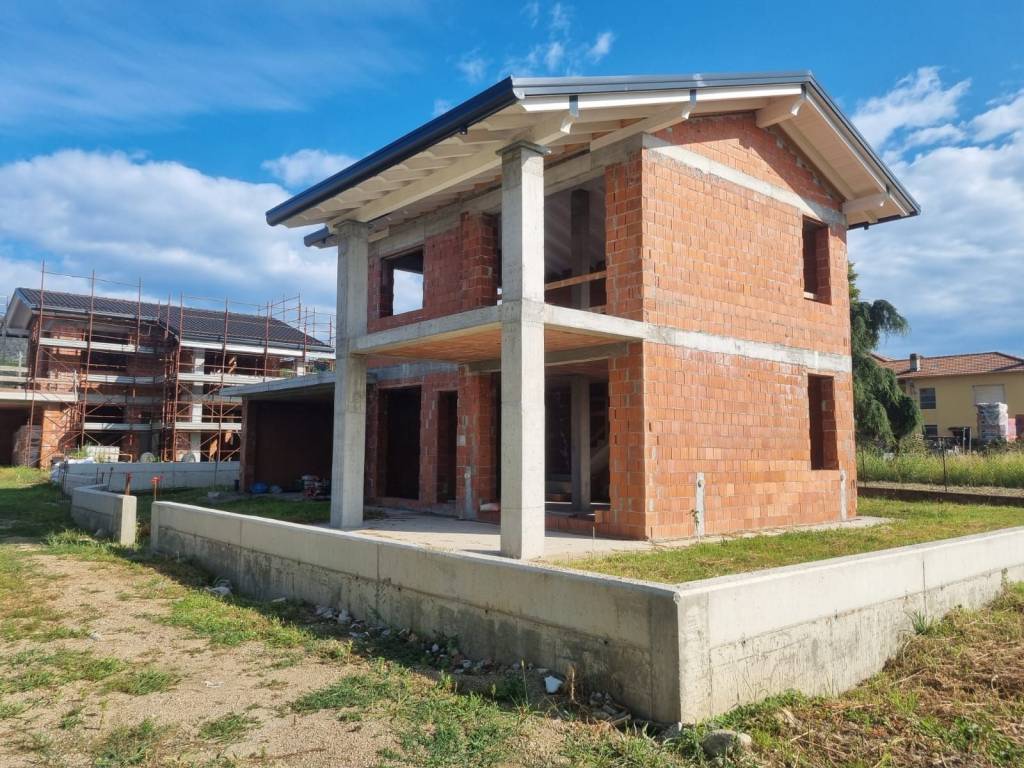 Villa a Angera in Via Cavalieri di Vittorio Veneto - Foto 3