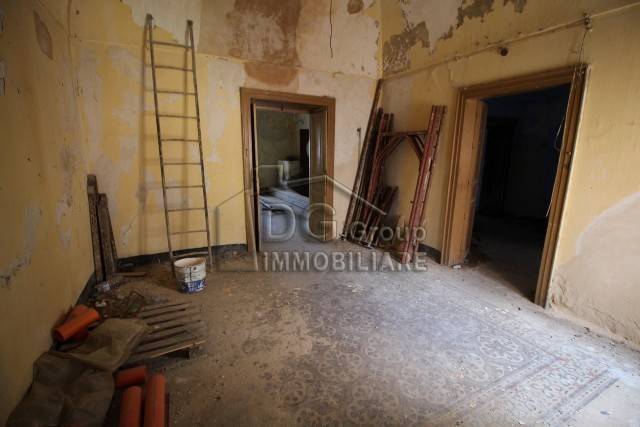 Casa indipendente a Alcamo in piazza della repubblica - Foto 4