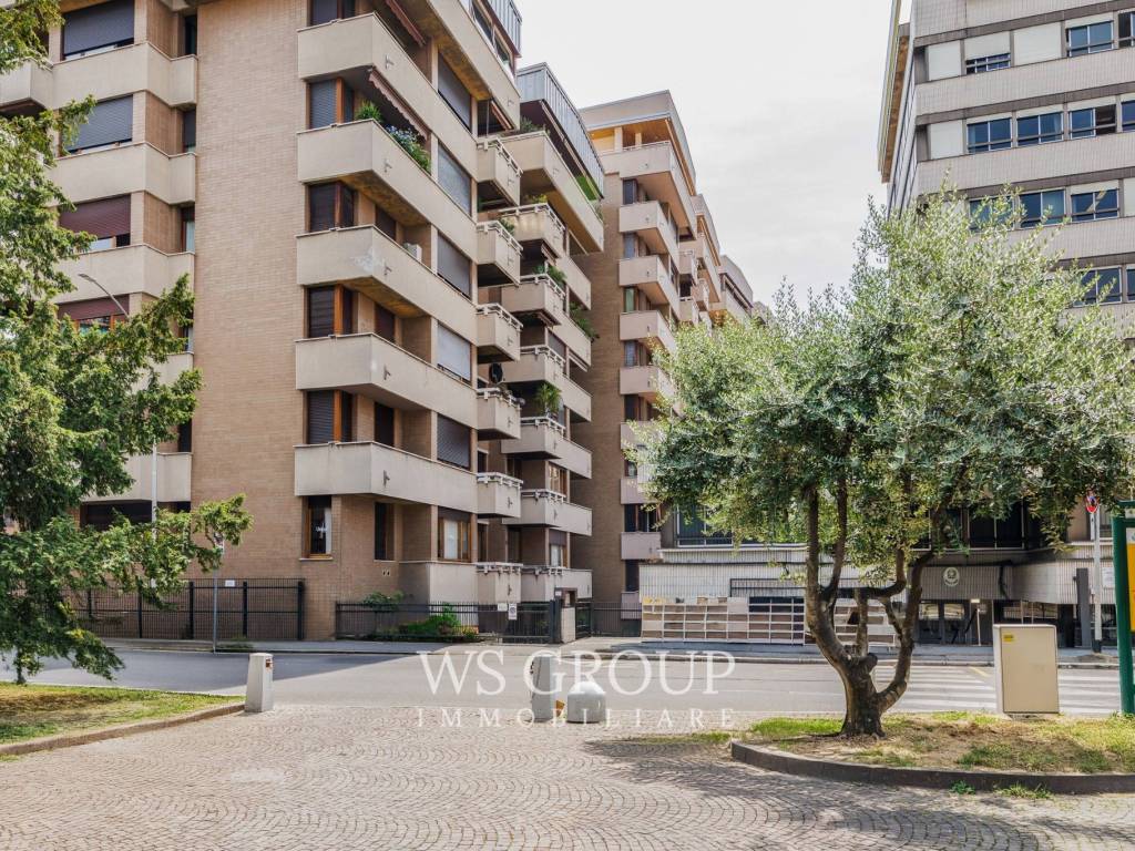 Appartamento a Monza in Piazza Generale Armando Diaz, 1 - Foto 2