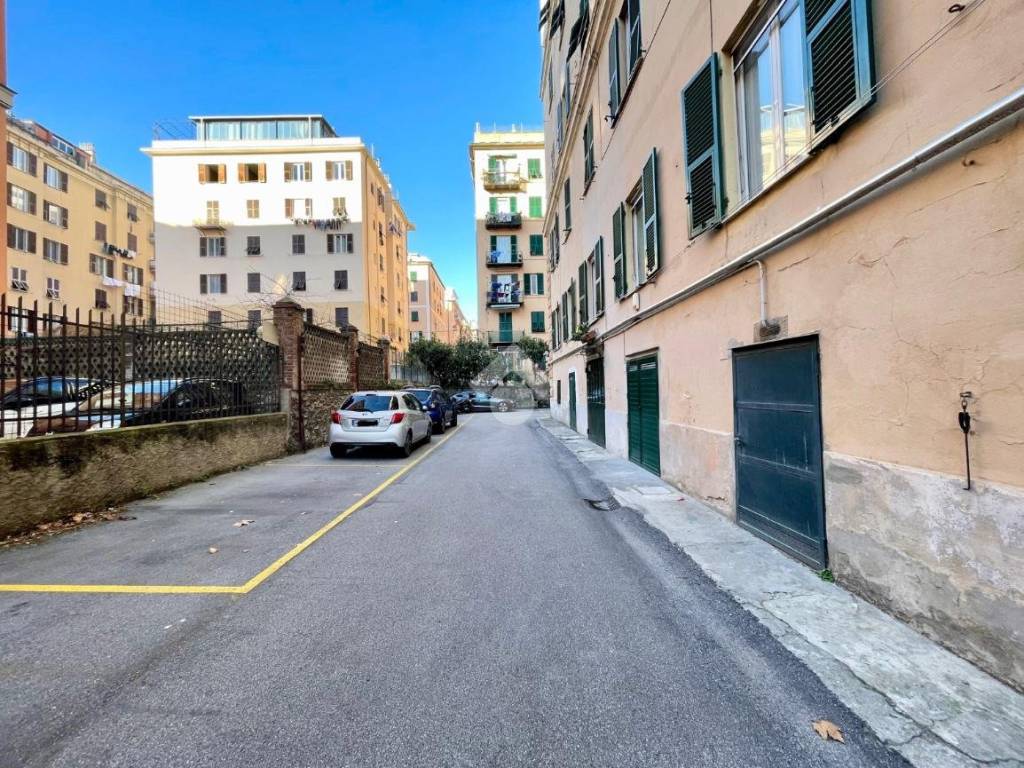 Box / garage a Genova in Via Pisacane, 12 - Foto 4