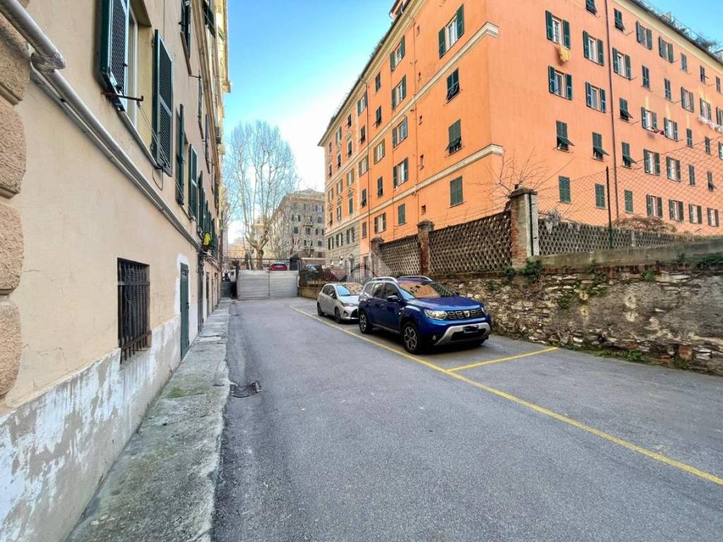 Box / garage a Genova in Via Pisacane, 12 - Foto 5