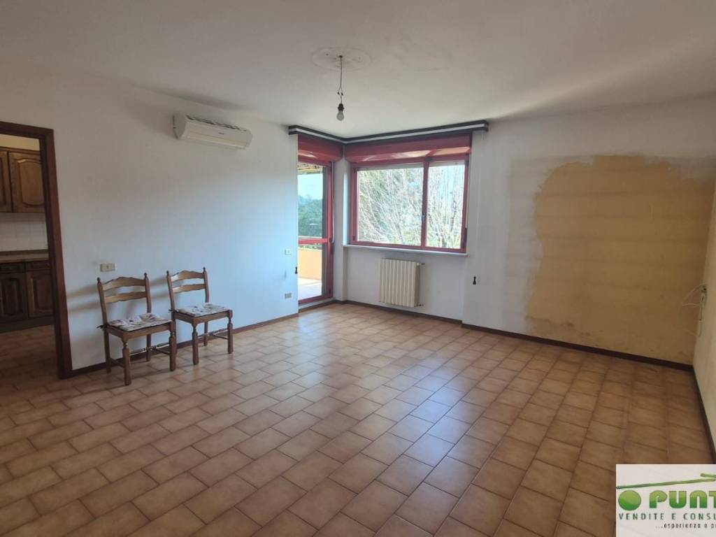 Appartamento a Viggiù in Via Monte Rosa, 9 - Foto 3