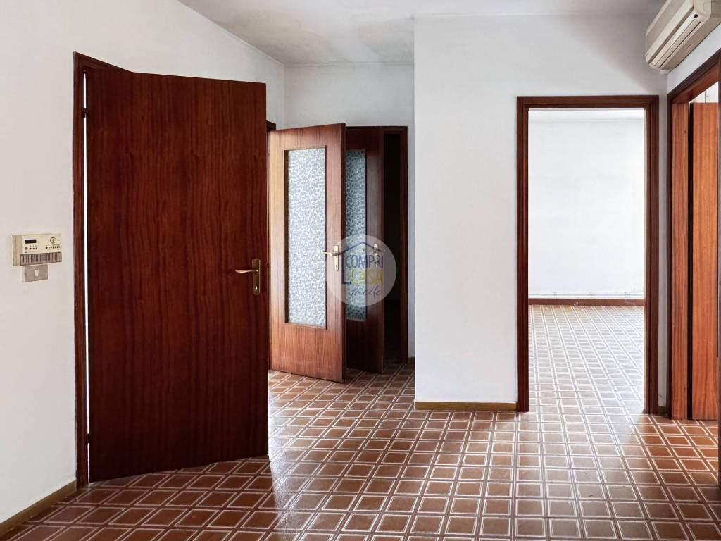 Appartamento a Bardolino in Piazza Guerrieri, 7 - Foto 2