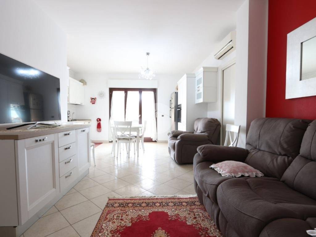 Appartamento a Alba adriatica in Via Legnano, 16 - Foto 2