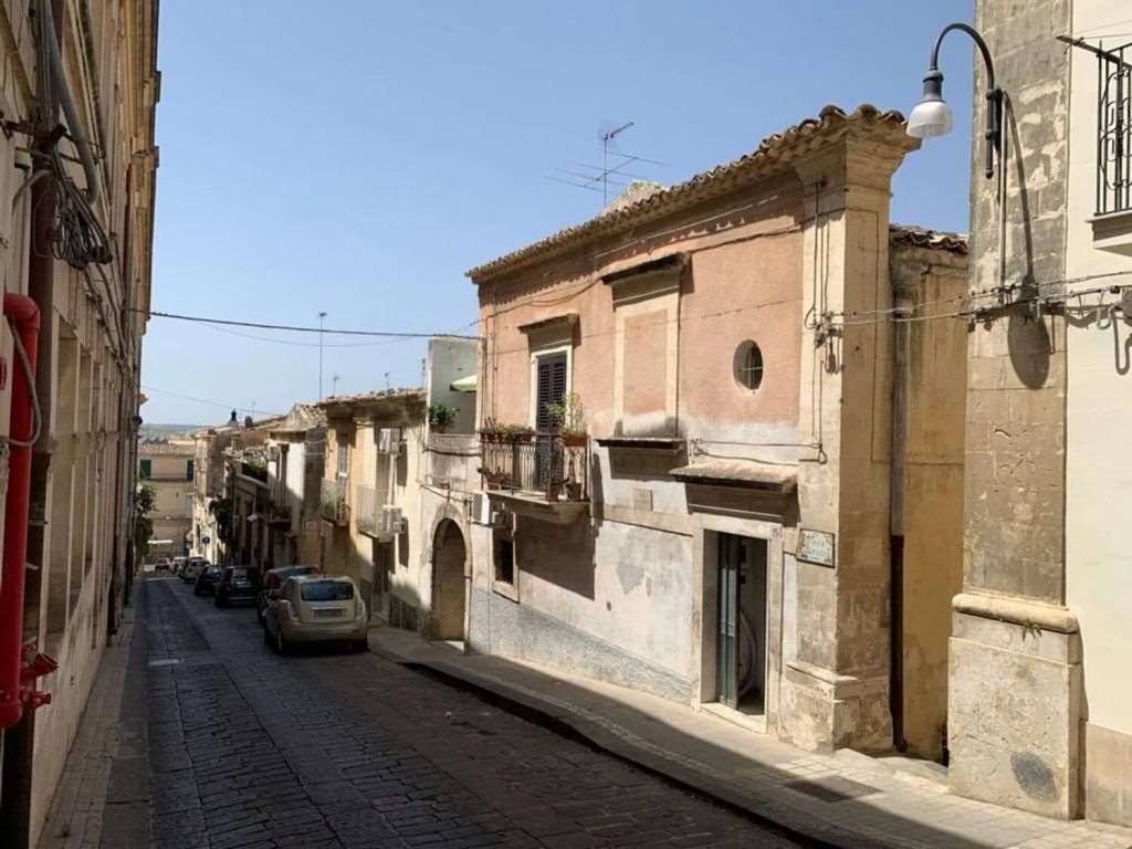 Villa a Noto in Via Giordano Bruno, 18 - Foto 3