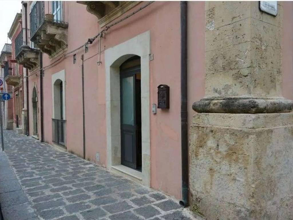 Appartamento a Noto in Via Ducezio, 67 - Foto 2