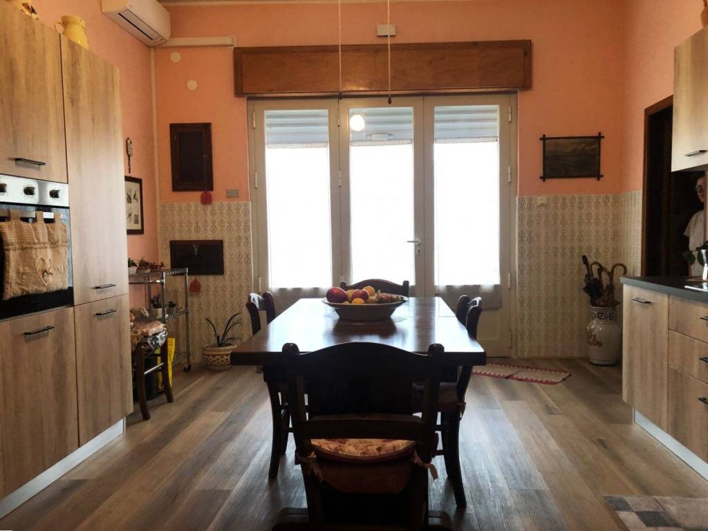 Casa indipendente a Apricena in Via Luigi Cadorna, 98 - Foto 4