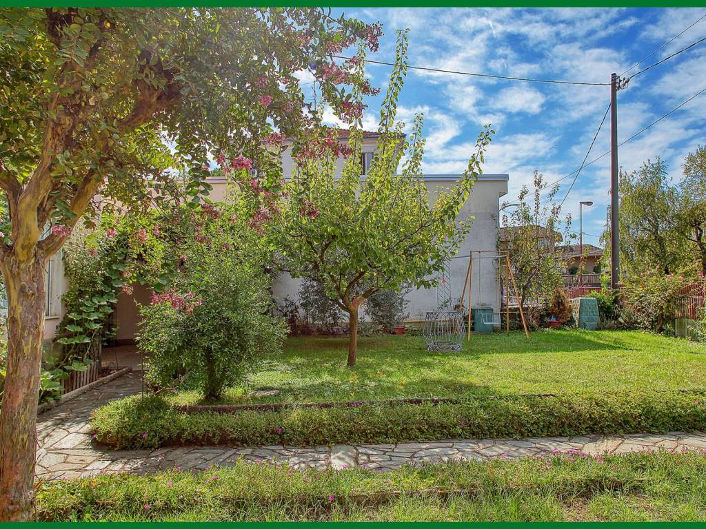 Villa a Varese in Via Eleonora Duse - Foto 5