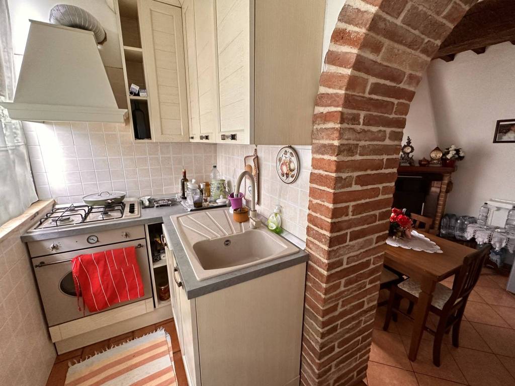 Casa indipendente a Castiglione del lago in Via Napoli - Foto 3