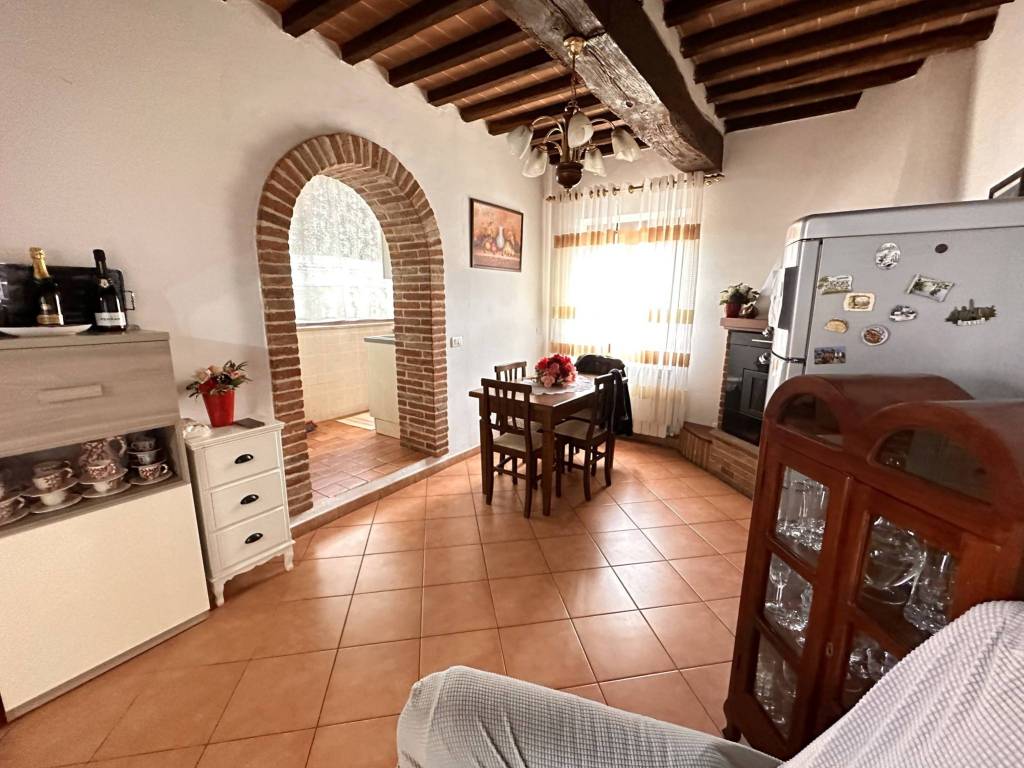 Casa indipendente a Castiglione del lago in Via Napoli - Foto 4