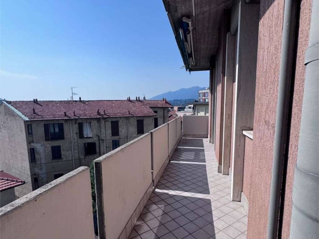 Appartamento a Varese in piazza Biroldi , 20 - Foto 2