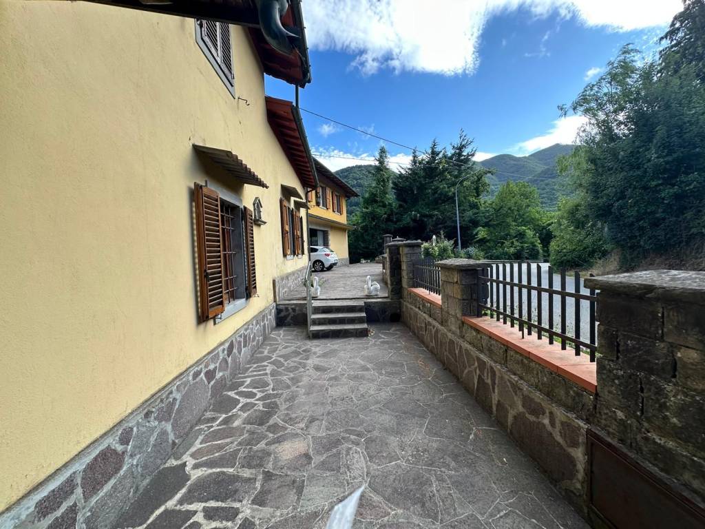 Villa a Castiglione dei pepoli in Via Toscana, 191 - Foto 3