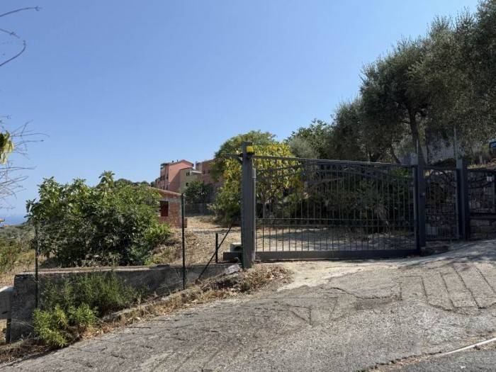 Villa a Imperia in Via Ferdinando Bocconi - Foto 3