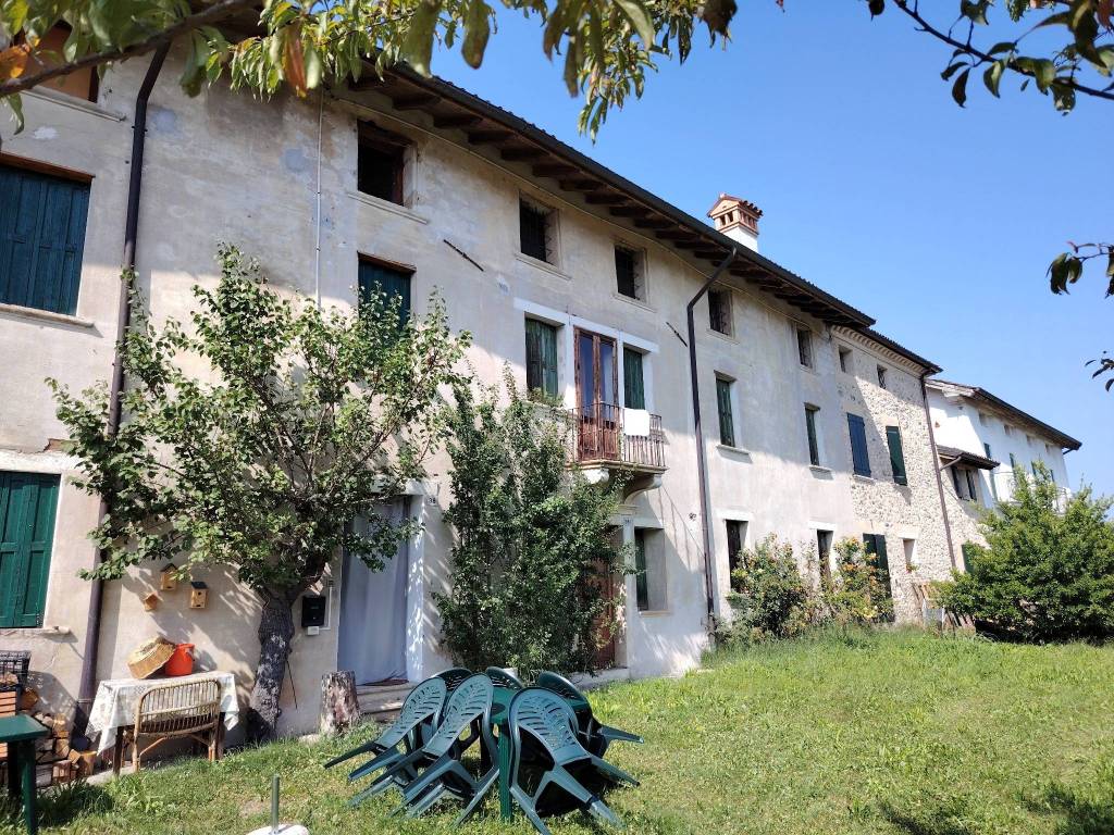 Villetta a schiera a Feltre in Via Vellai, 27 - Foto 2