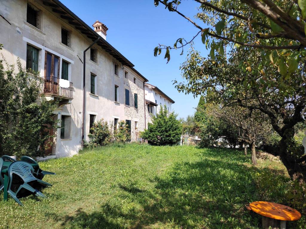 Villetta a schiera a Feltre in Via Vellai, 27 - Foto 3