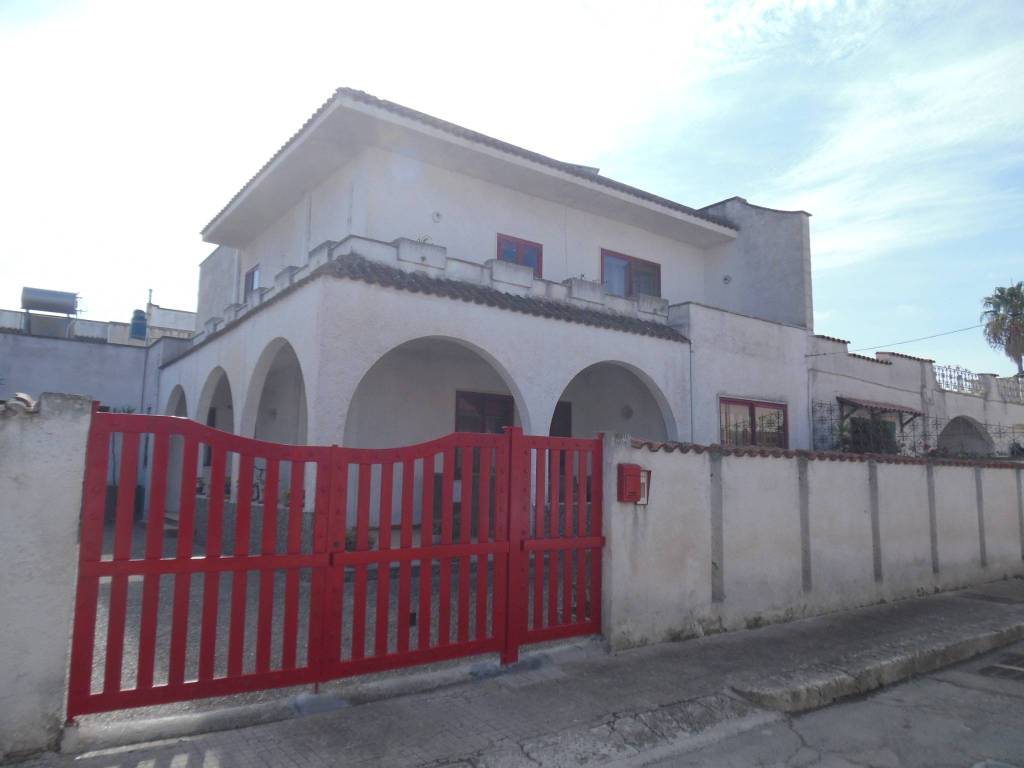 Villa a Brindisi in Via Giovanni Paisiello, 102 - Foto 2