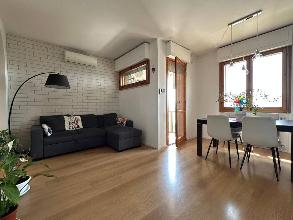 Appartamento a Follonica in Via Luigi Einaudi, 6 - Foto 3