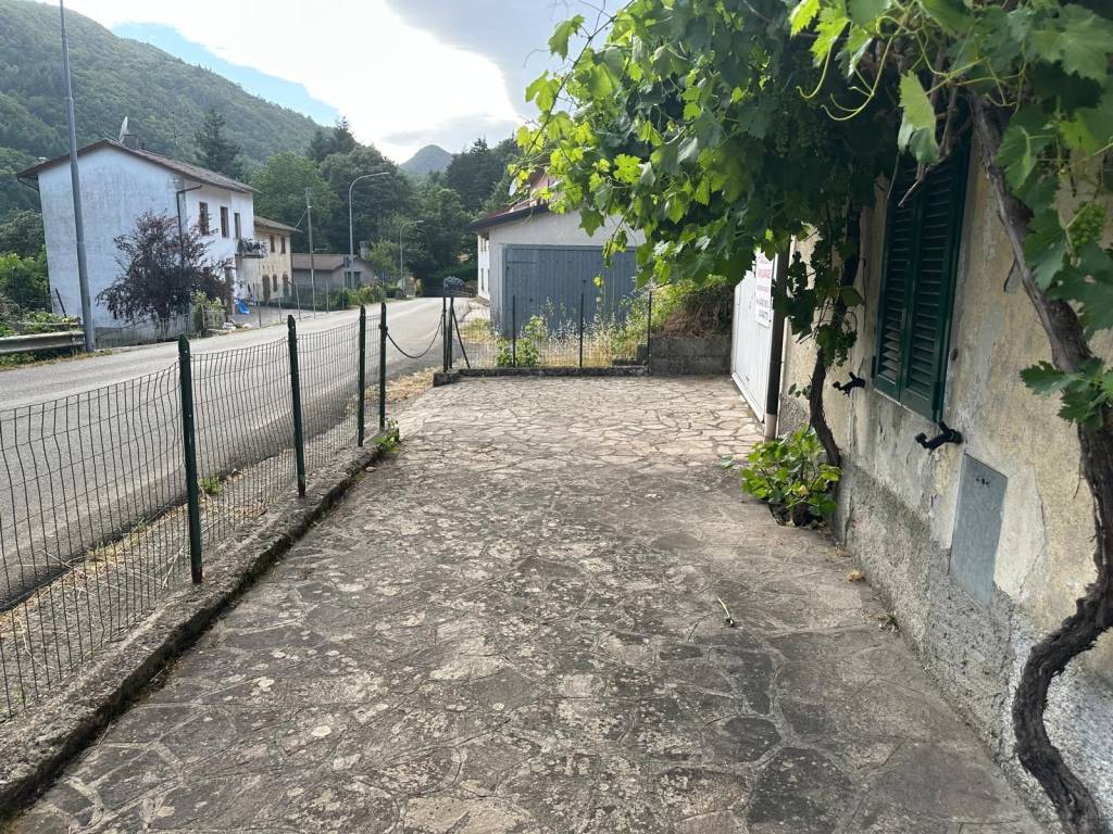 Casa indipendente a Castiglione dei pepoli in Via Toscana, 162 - Foto 2
