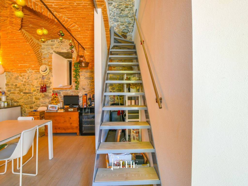 Appartamento a Gavirate in Piazza Chiostro, 14 - Foto 4