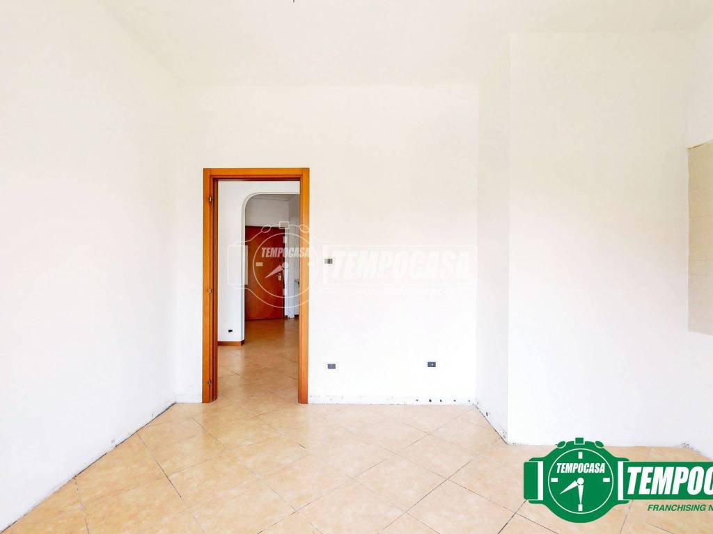 Appartamento a Novi ligure in Via Ugo Foscolo 1 - Foto 5