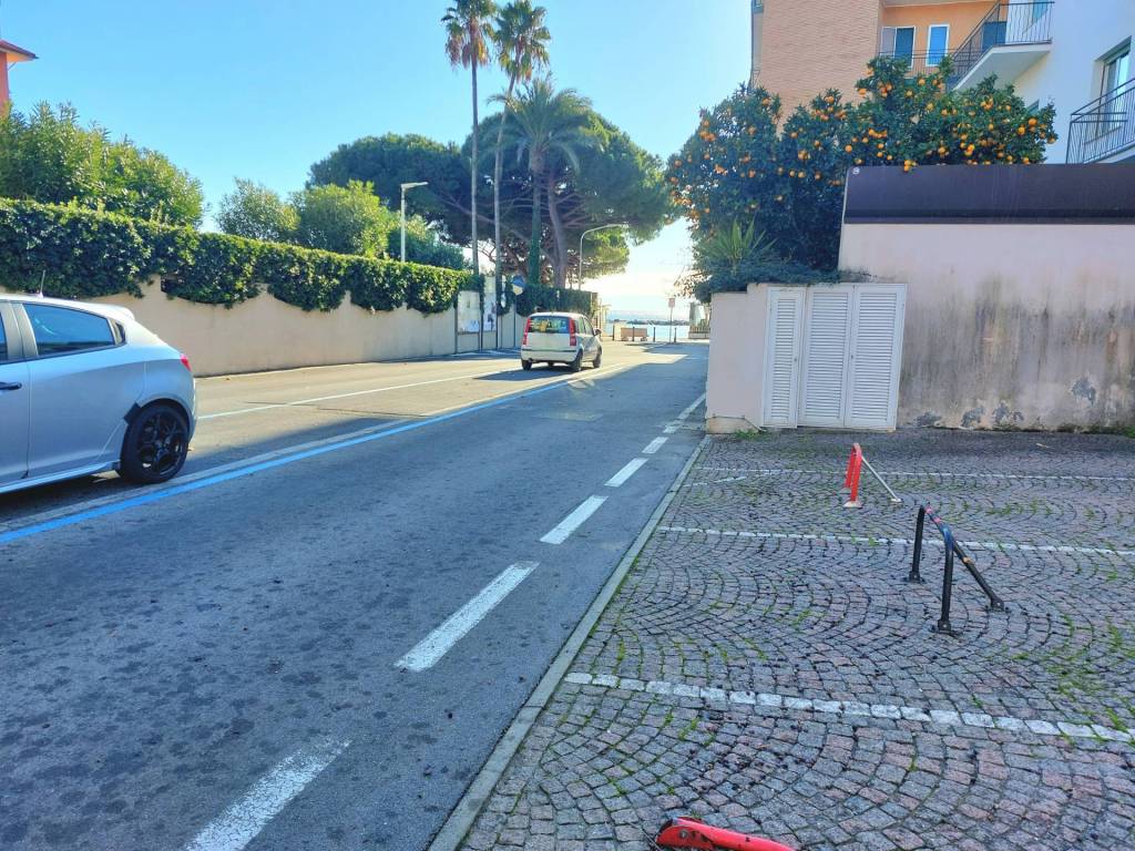 Box / garage a San bartolomeo al mare in Via Corsica - Foto 4